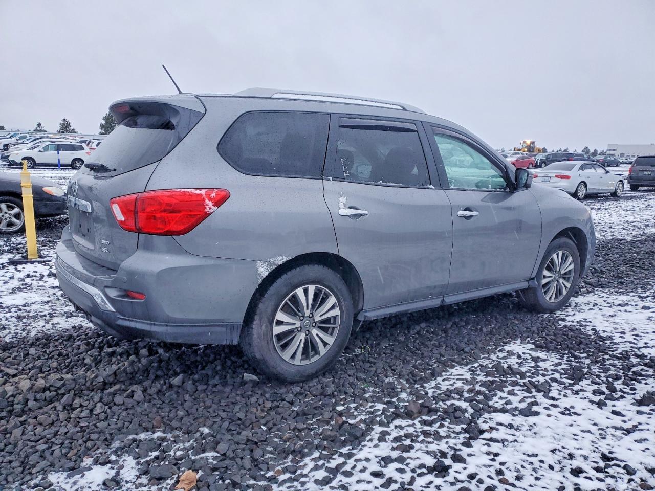 2017 NISSAN PATHFINDER S photo 3