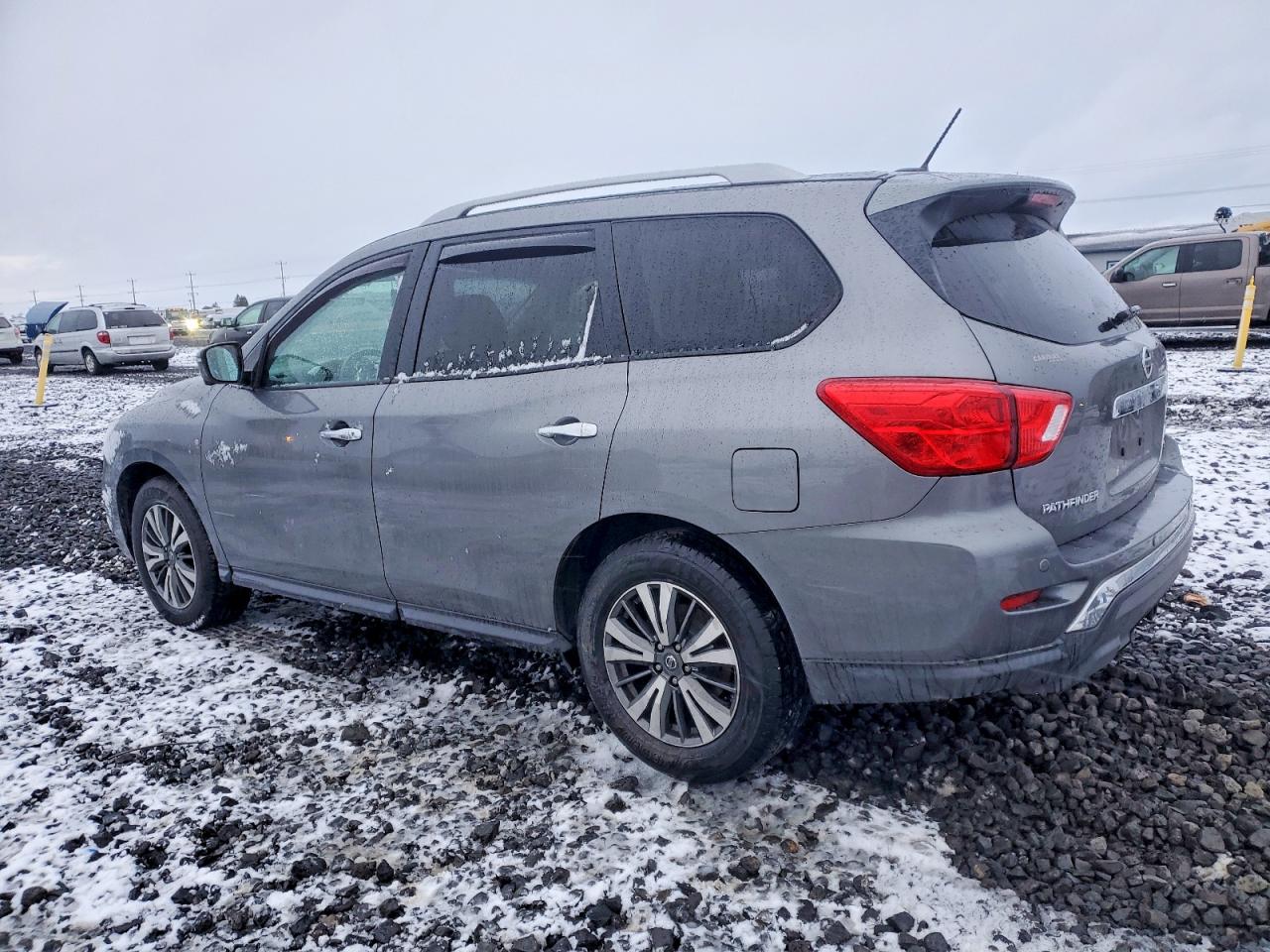 2017 NISSAN PATHFINDER S photo 2