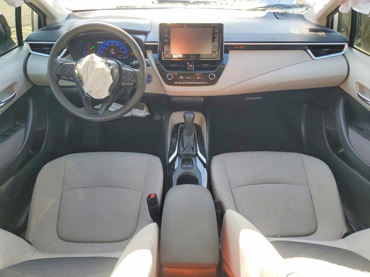 2020 TOYOTA COROLLA LE photo 8