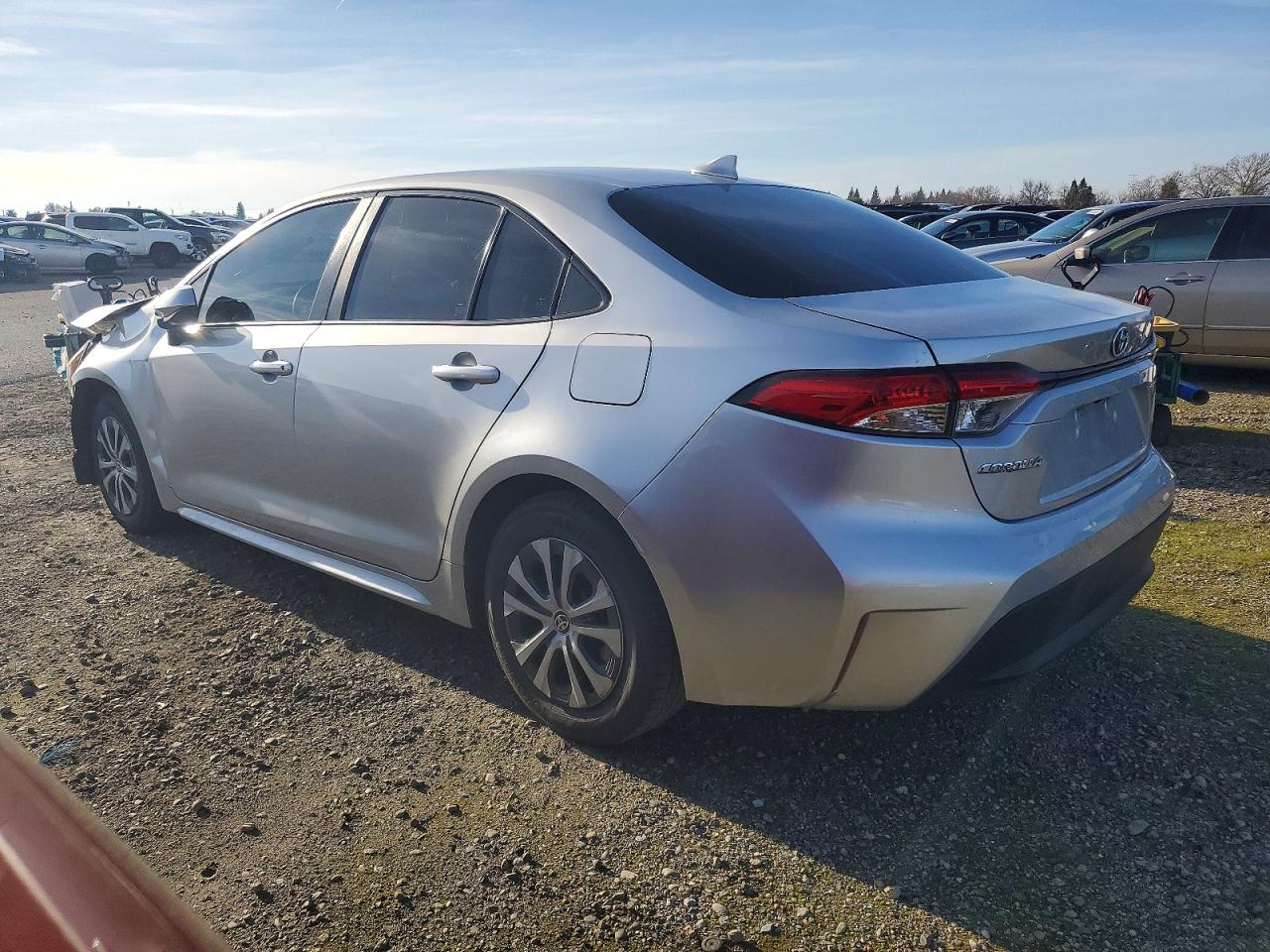 2020 TOYOTA COROLLA LE photo 2