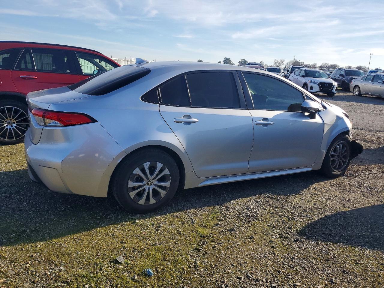 2020 TOYOTA COROLLA LE photo 3