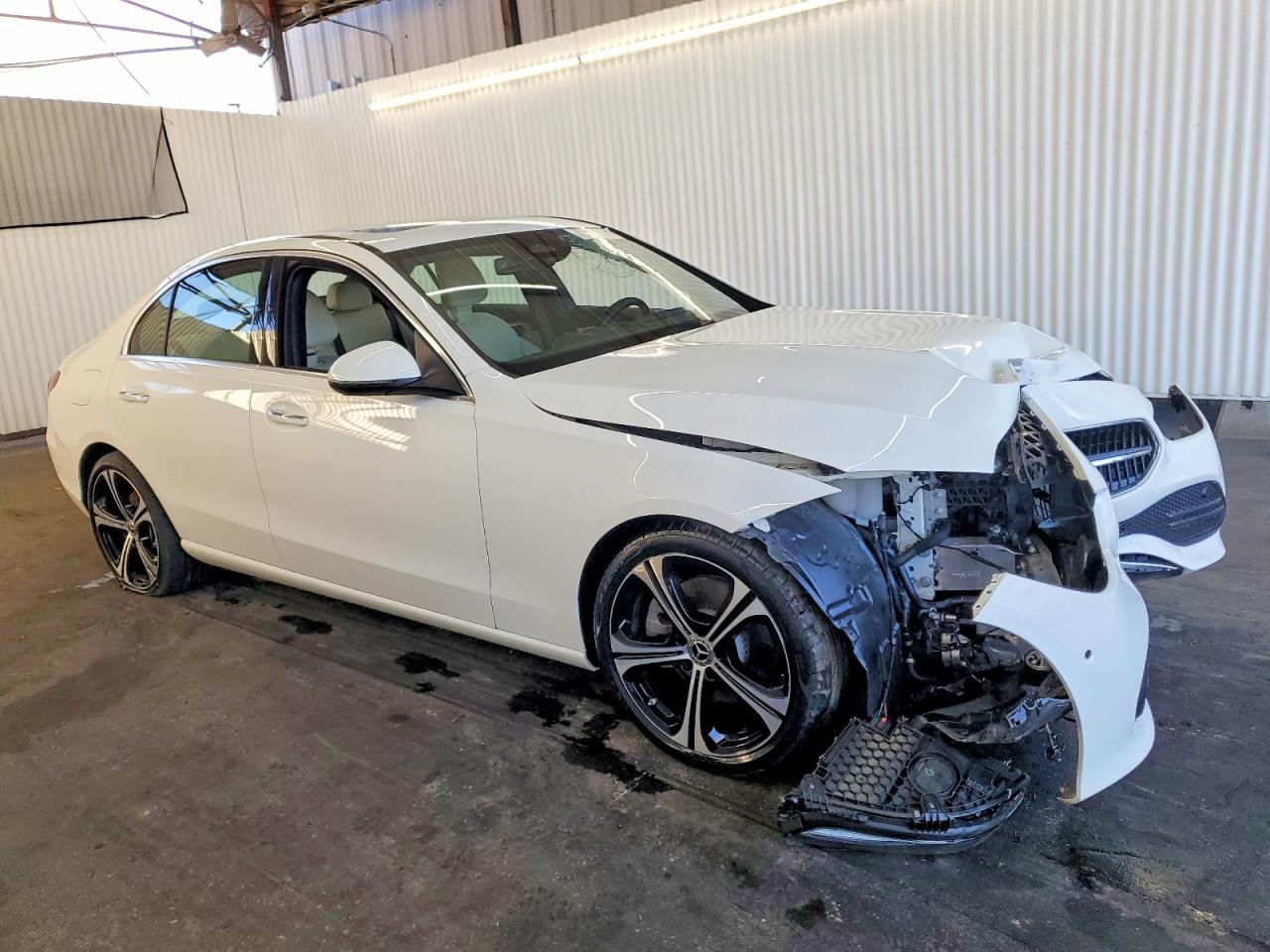 2025 MERCEDES-BENZ C 300 photo 4