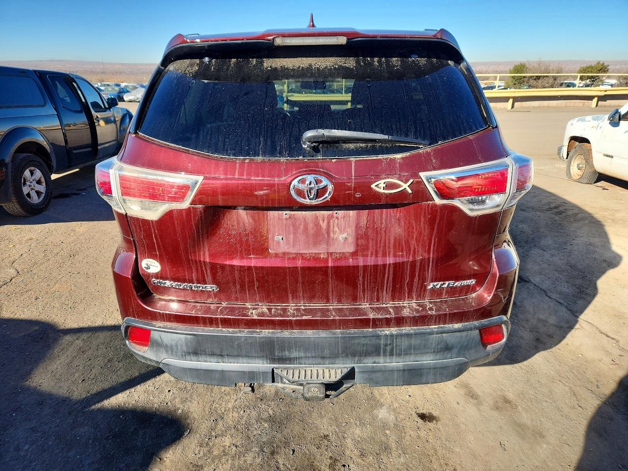 2014 TOYOTA HIGHLANDER XLE photo 6