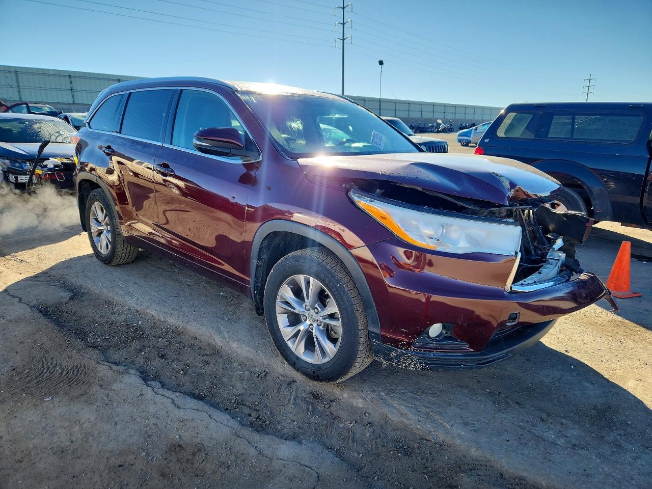 2014 TOYOTA HIGHLANDER XLE photo 4