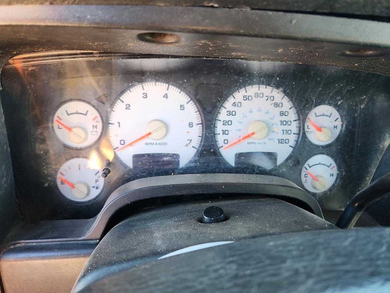 2002 DODGE RAM 1500 photo 9