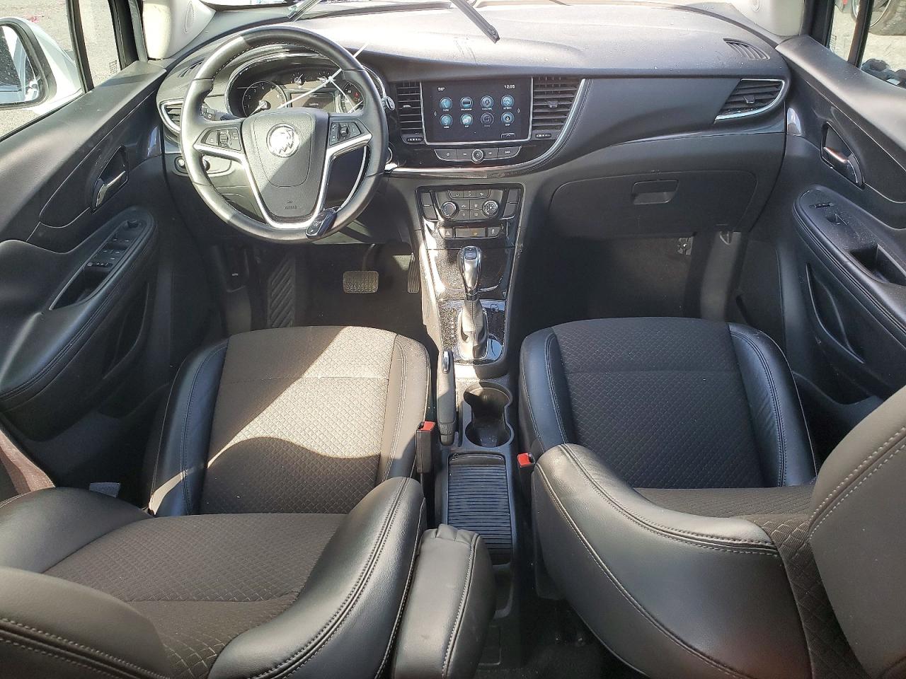 2017 BUICK ENCORE PREFERRED photo 8