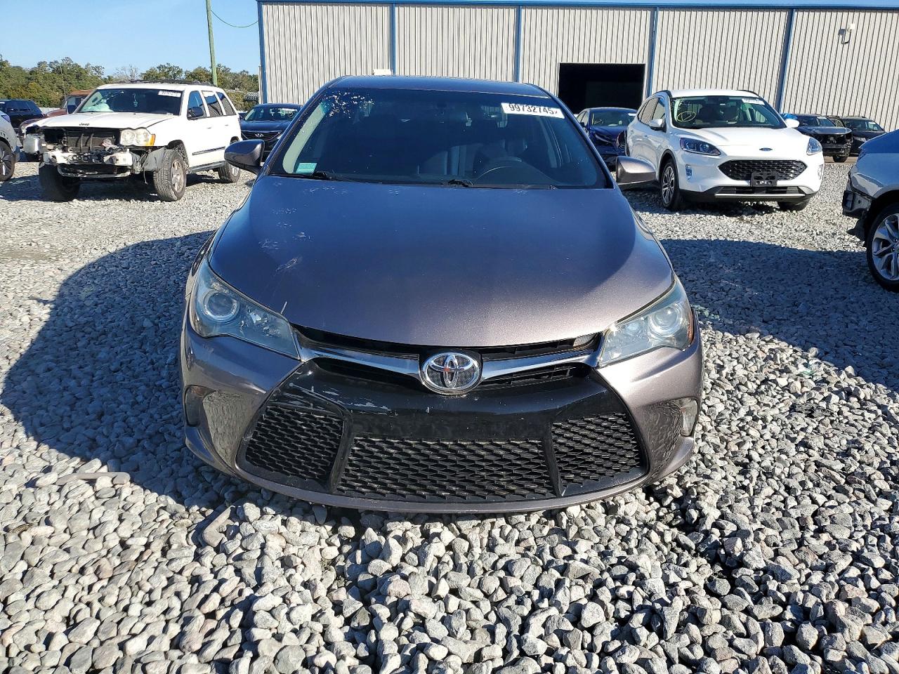 2017 TOYOTA CAMRY LE photo 5