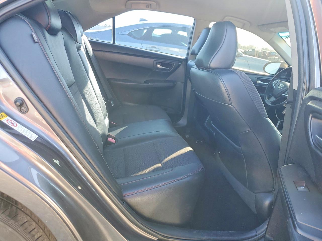 2017 TOYOTA CAMRY LE photo 10