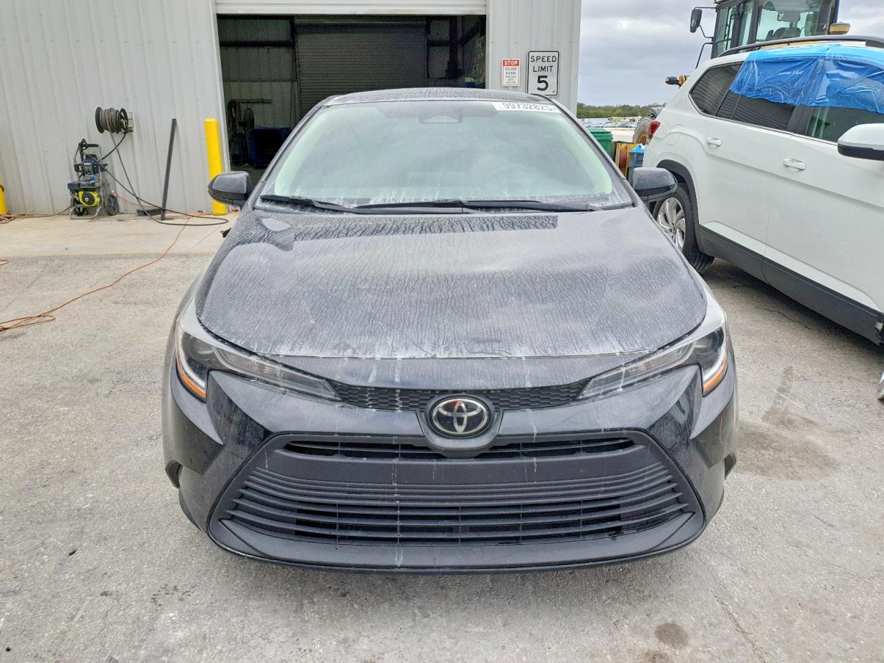 2025 TOYOTA COROLLA LE photo 5