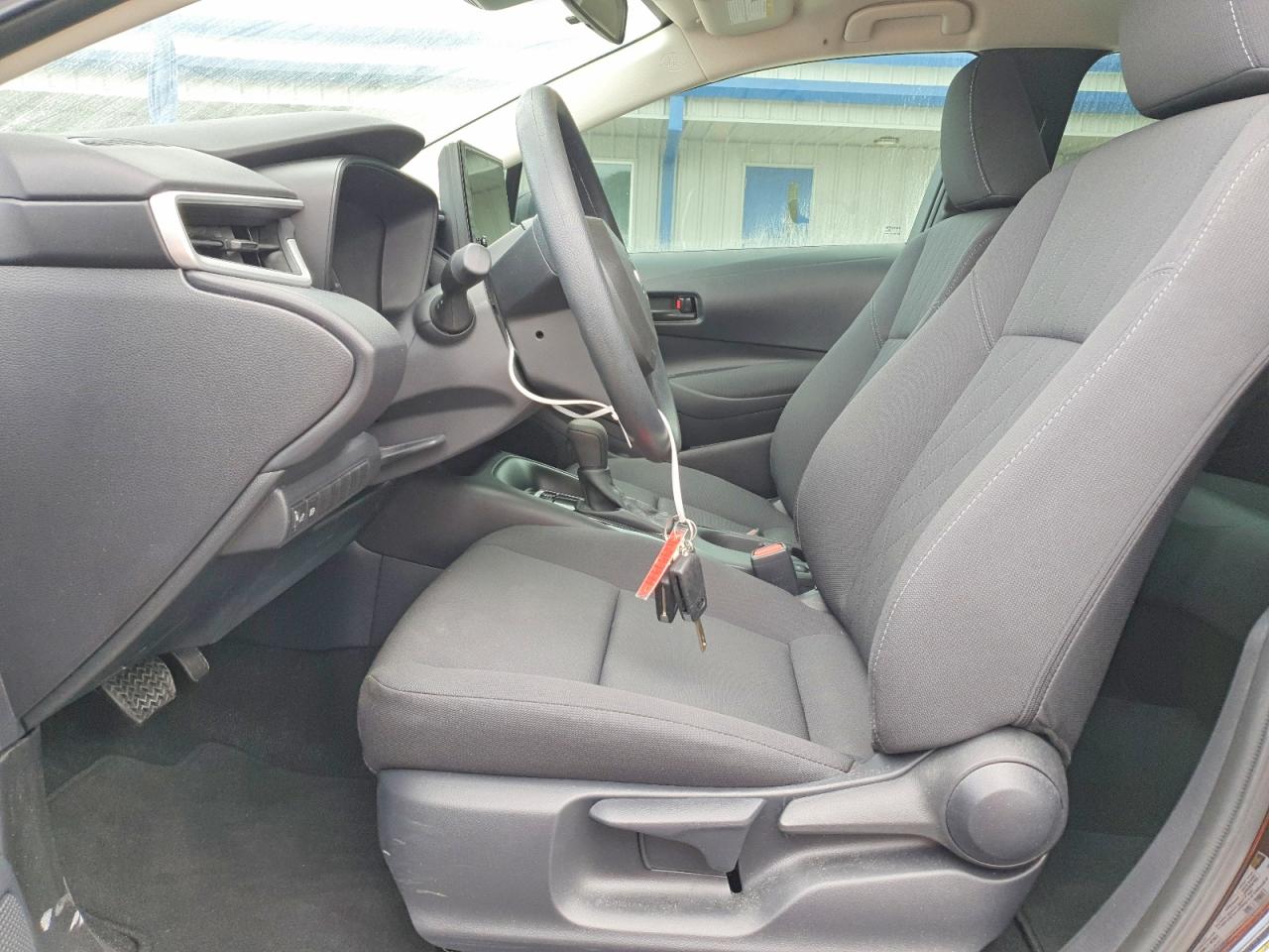 2025 TOYOTA COROLLA LE photo 7