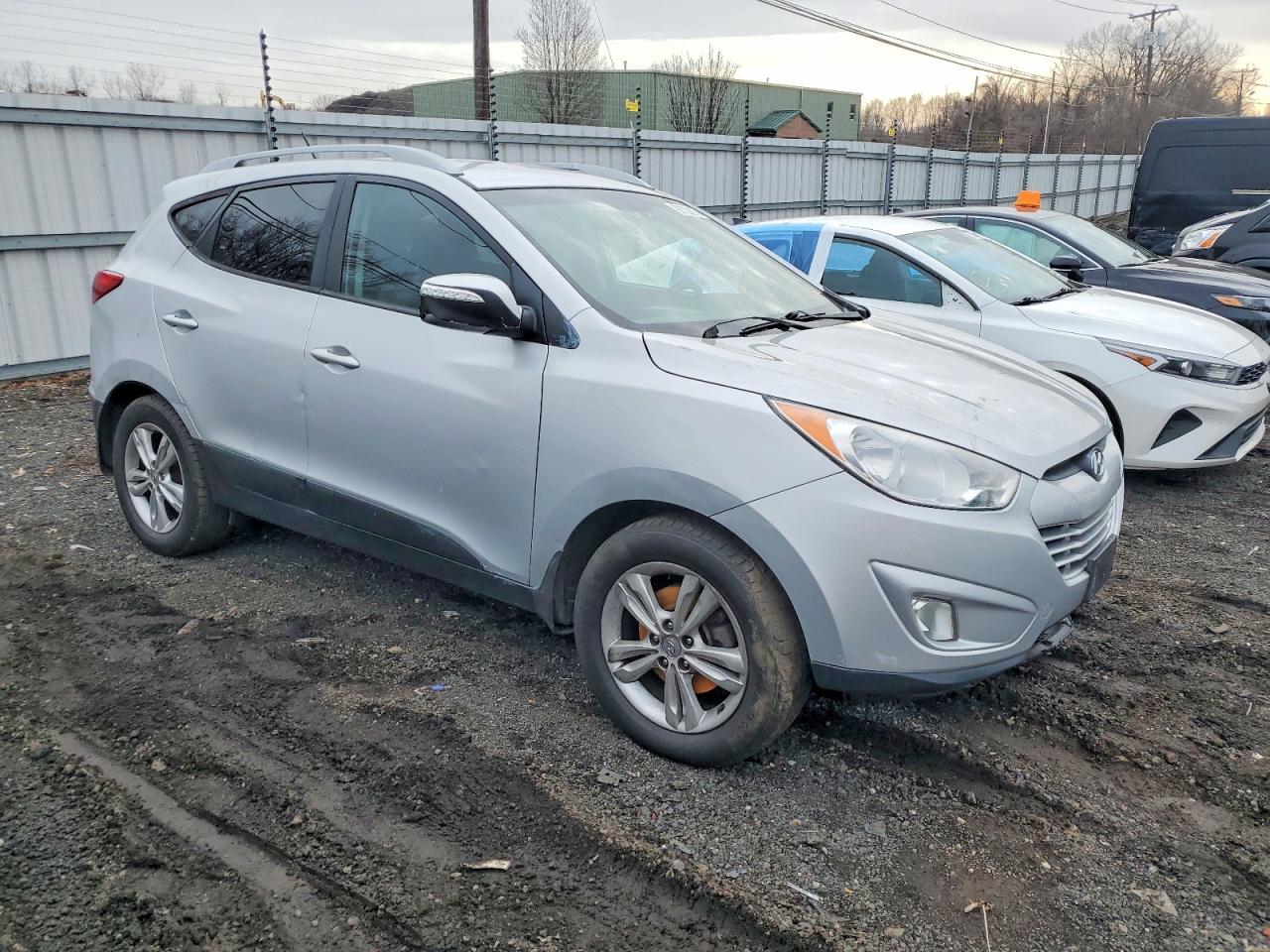 2013 HYUNDAI TUCSON GLS photo 4