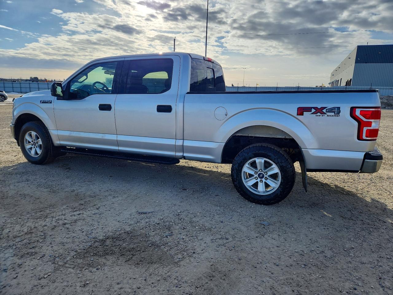 2018 FORD F150 SUPERCREW photo 2