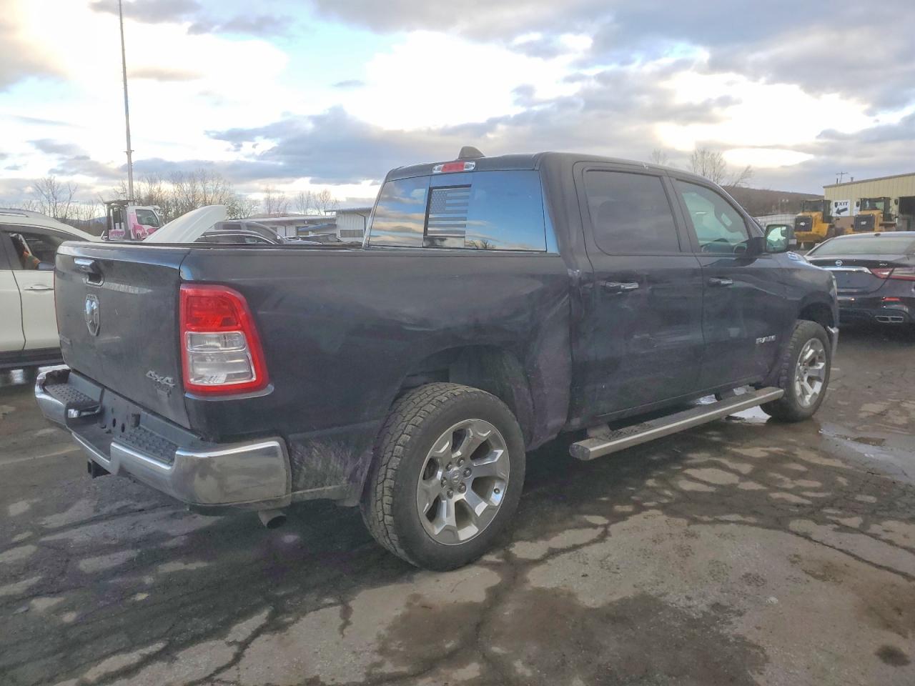 2019 RAM 1500 BIG HORN/LONE STAR photo 3