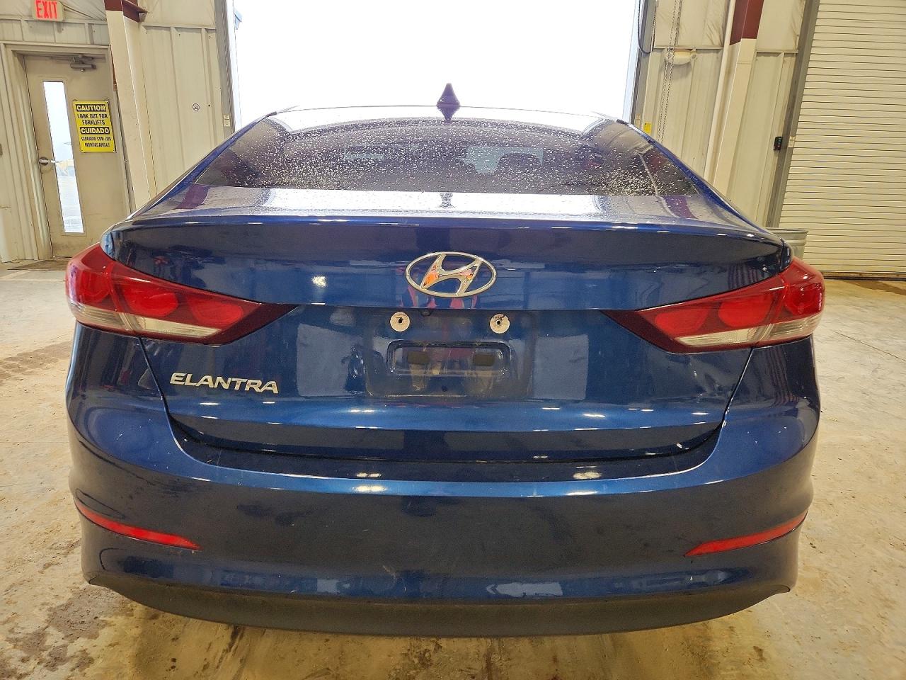2017 HYUNDAI ELANTRA SE photo 6