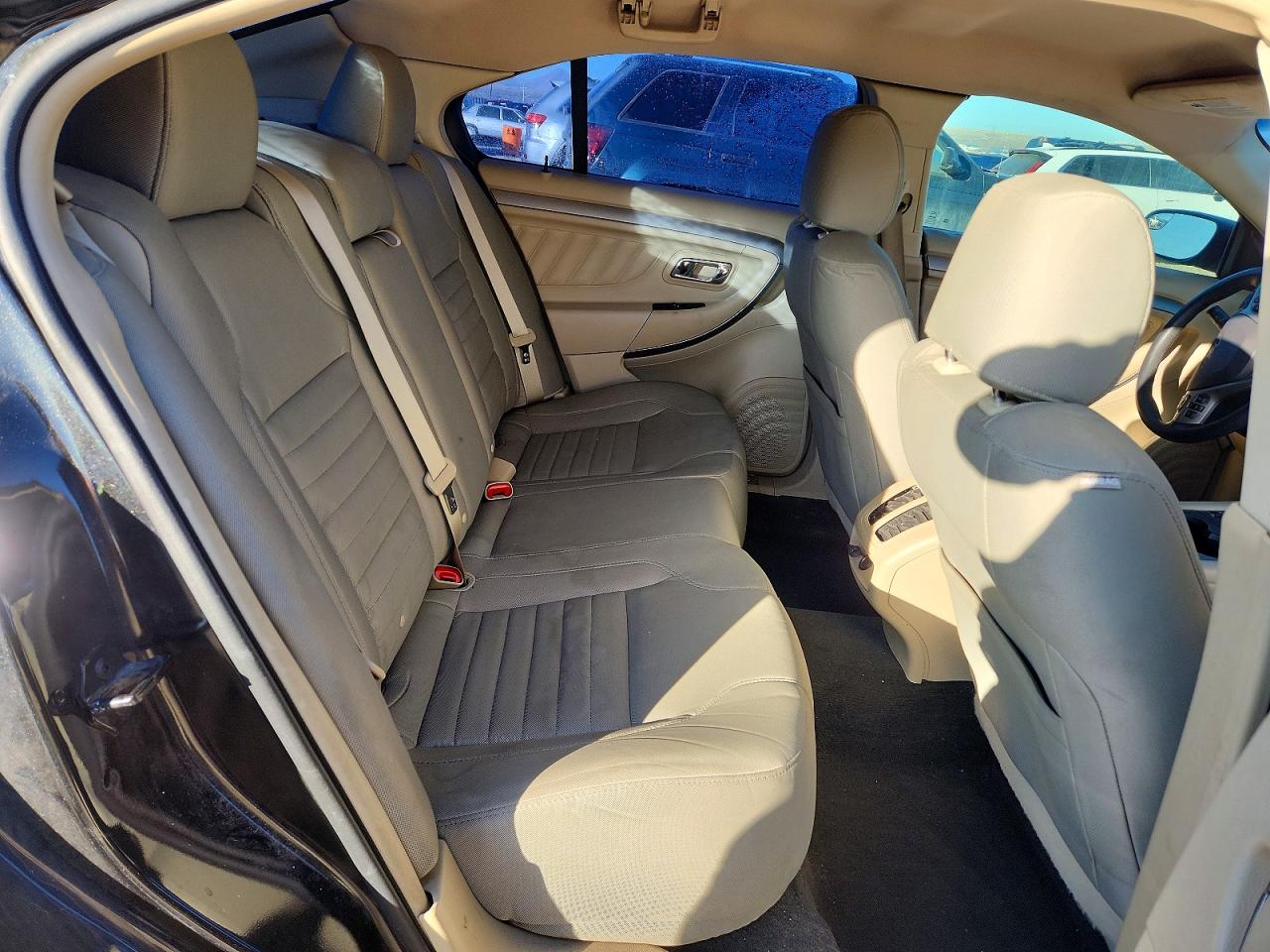 2014 FORD TAURUS SE photo 10