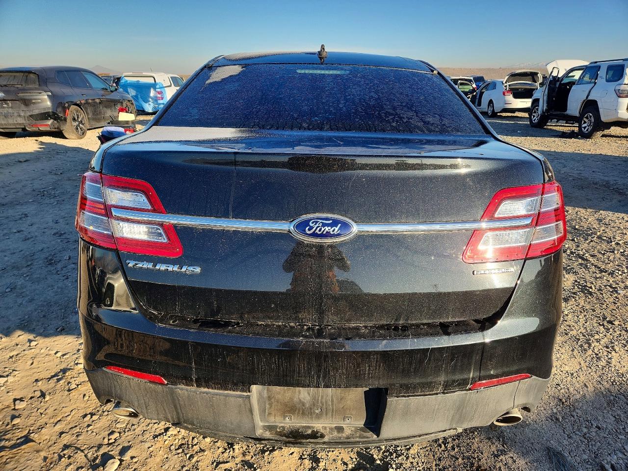 2014 FORD TAURUS SE photo 6