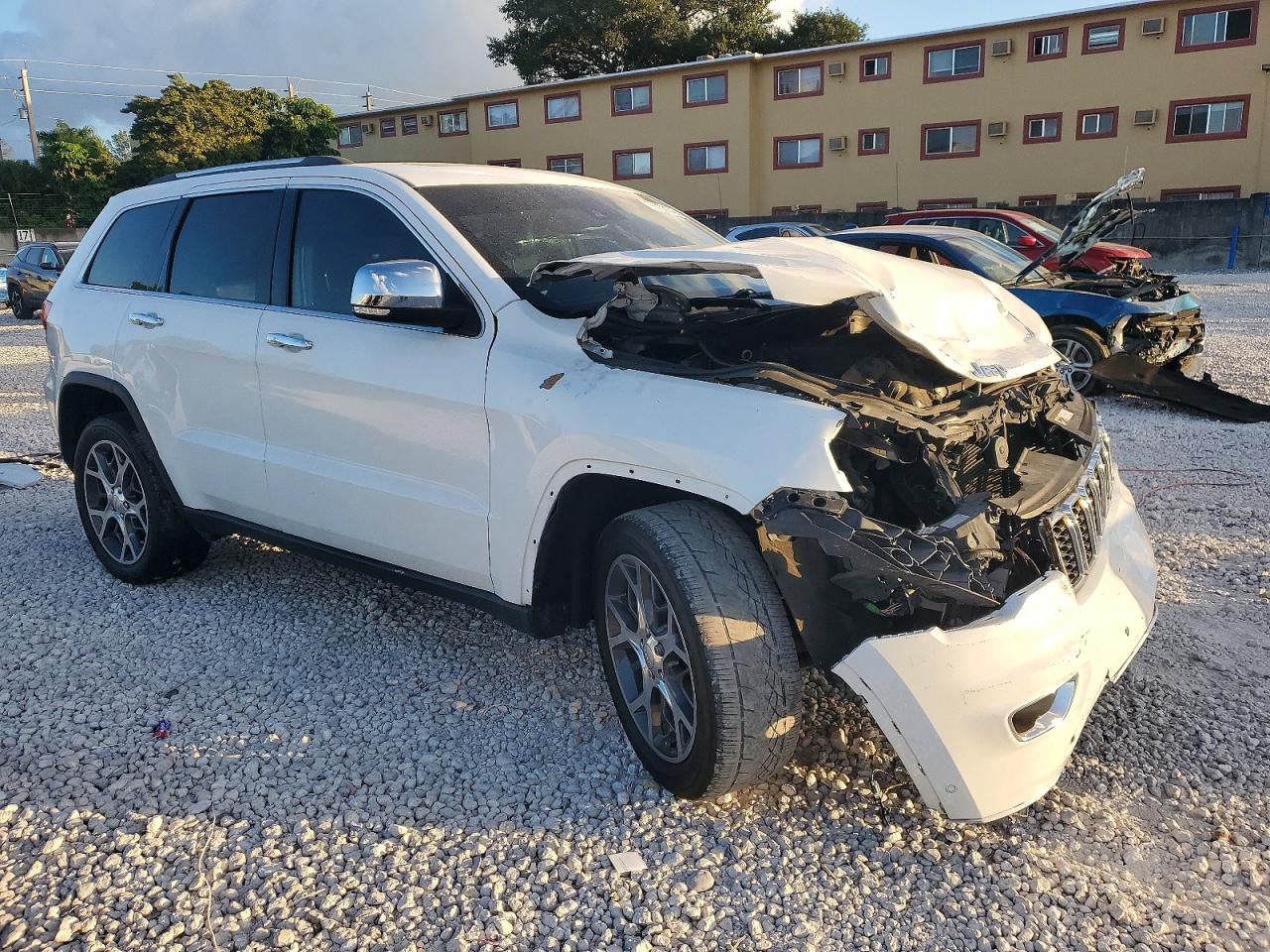 2019 JEEP GRAND CHEROKEE LIMITED photo 4