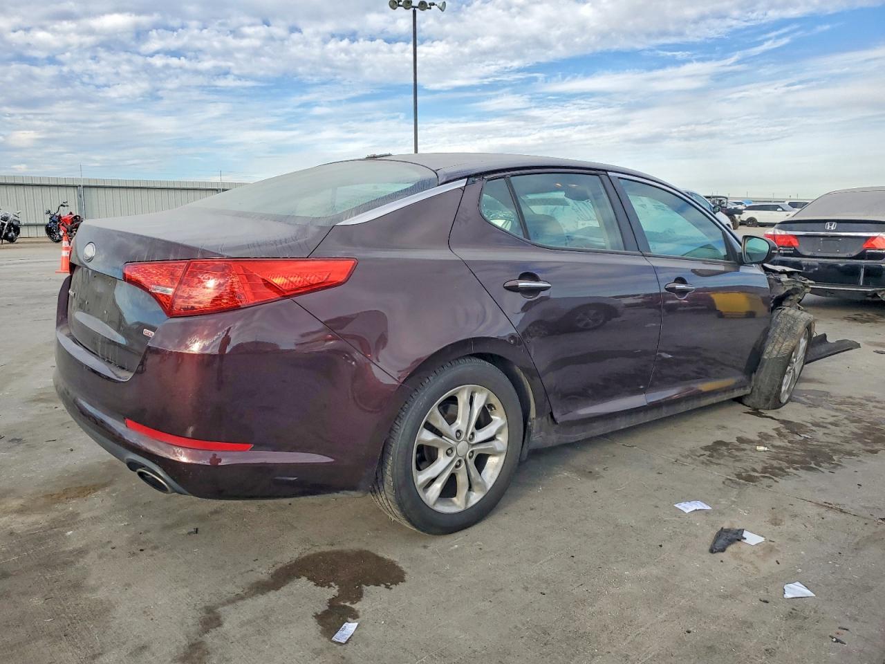 2013 KIA OPTIMA LX photo 3