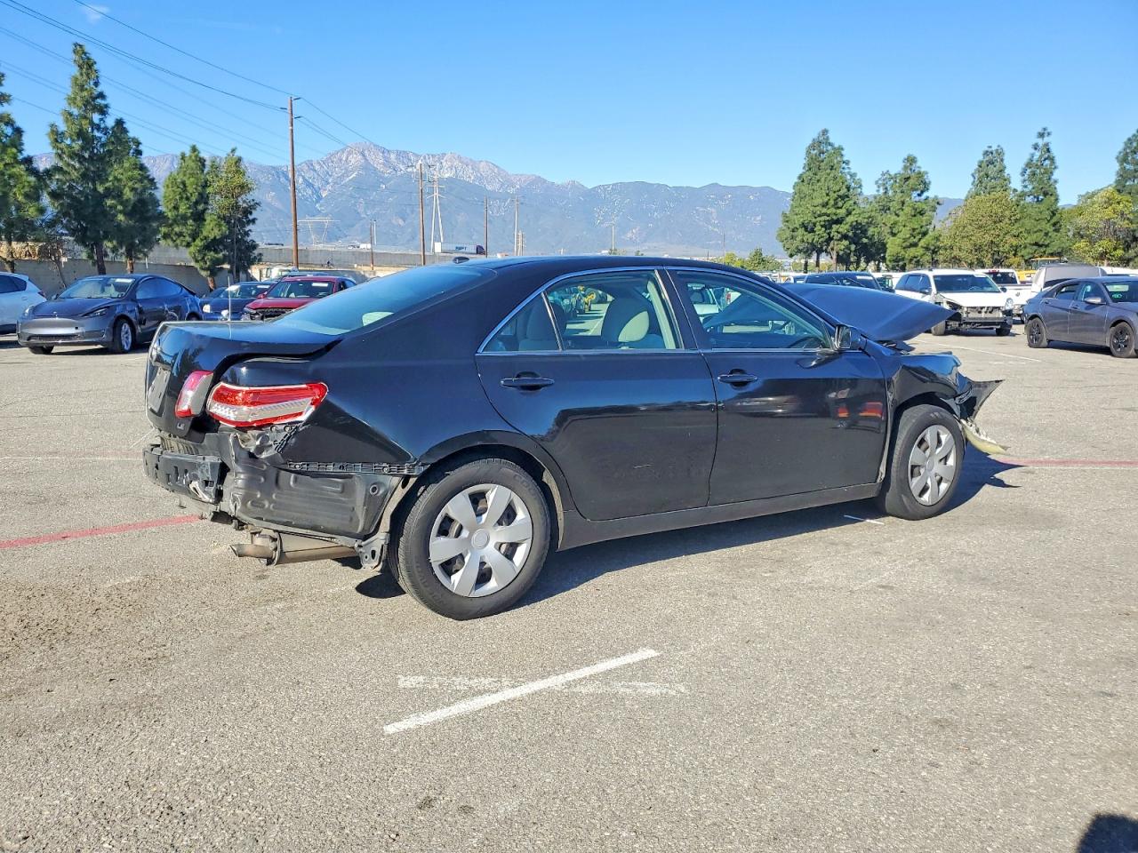 2011 TOYOTA CAMRY BASE photo 5