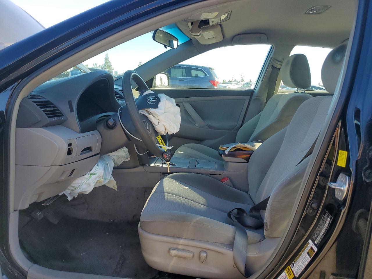 2011 TOYOTA CAMRY BASE photo 13