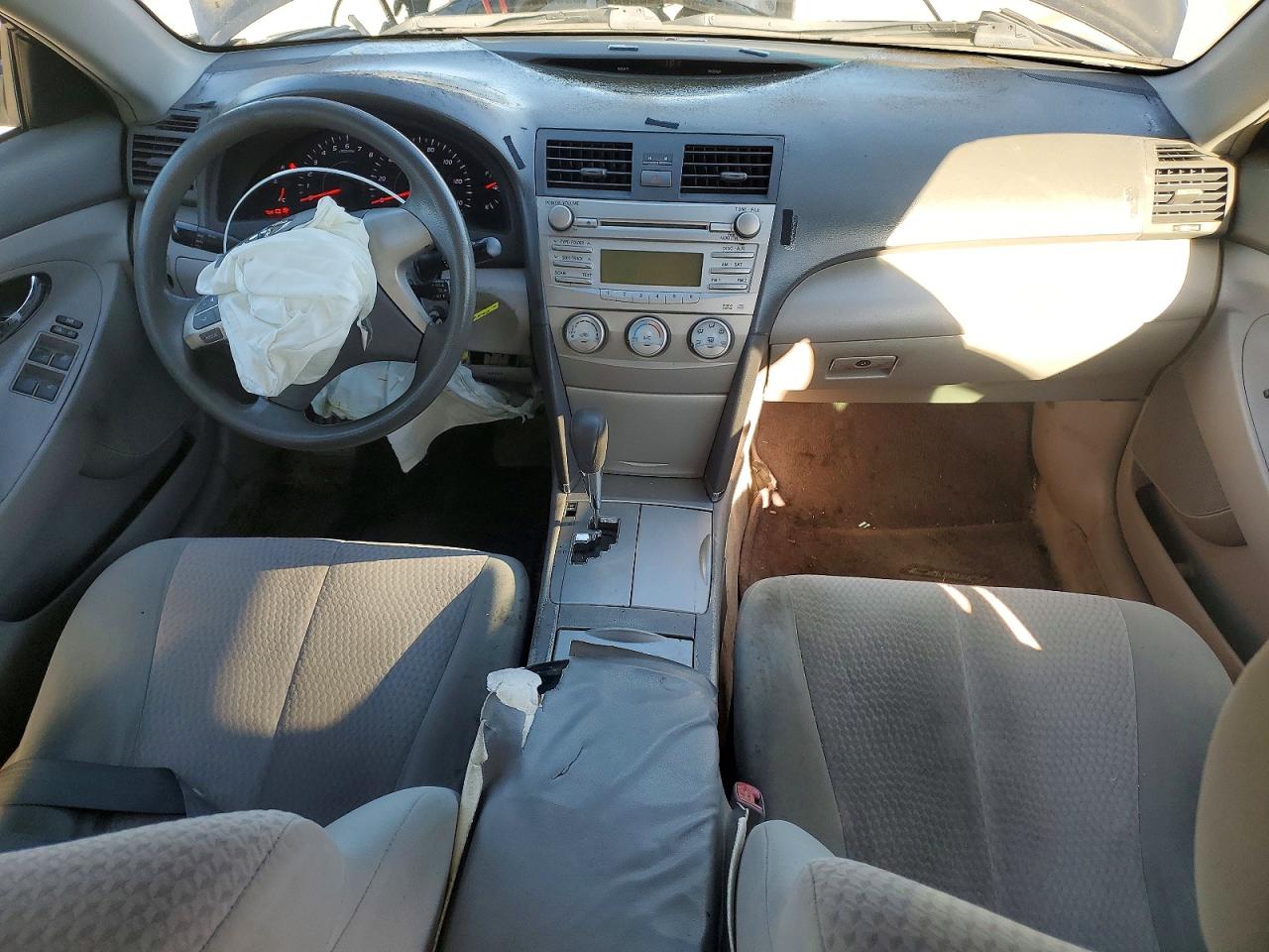 2011 TOYOTA CAMRY BASE photo 15