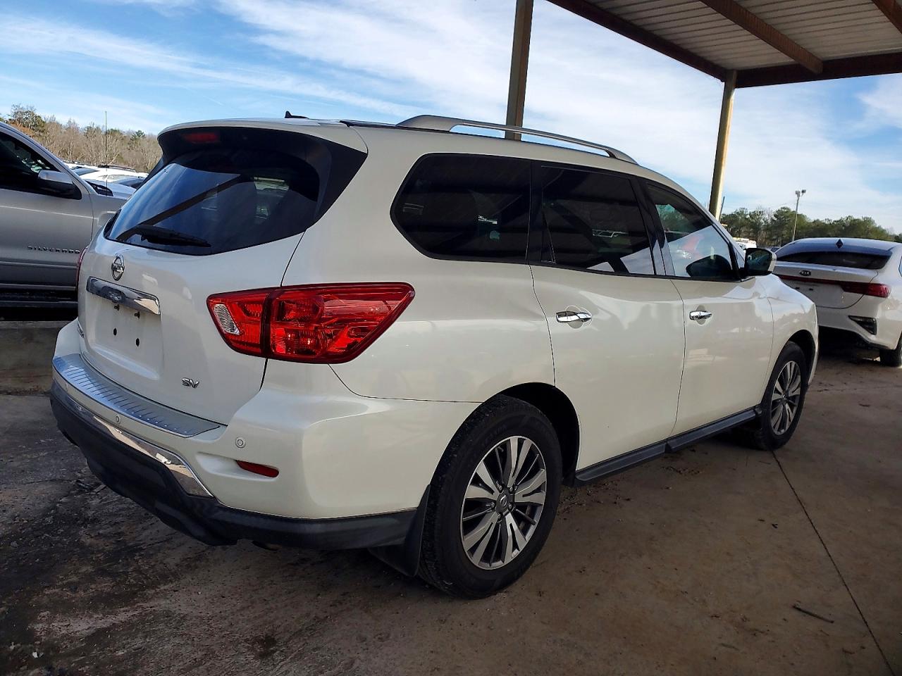 2017 NISSAN PATHFINDER S photo 3