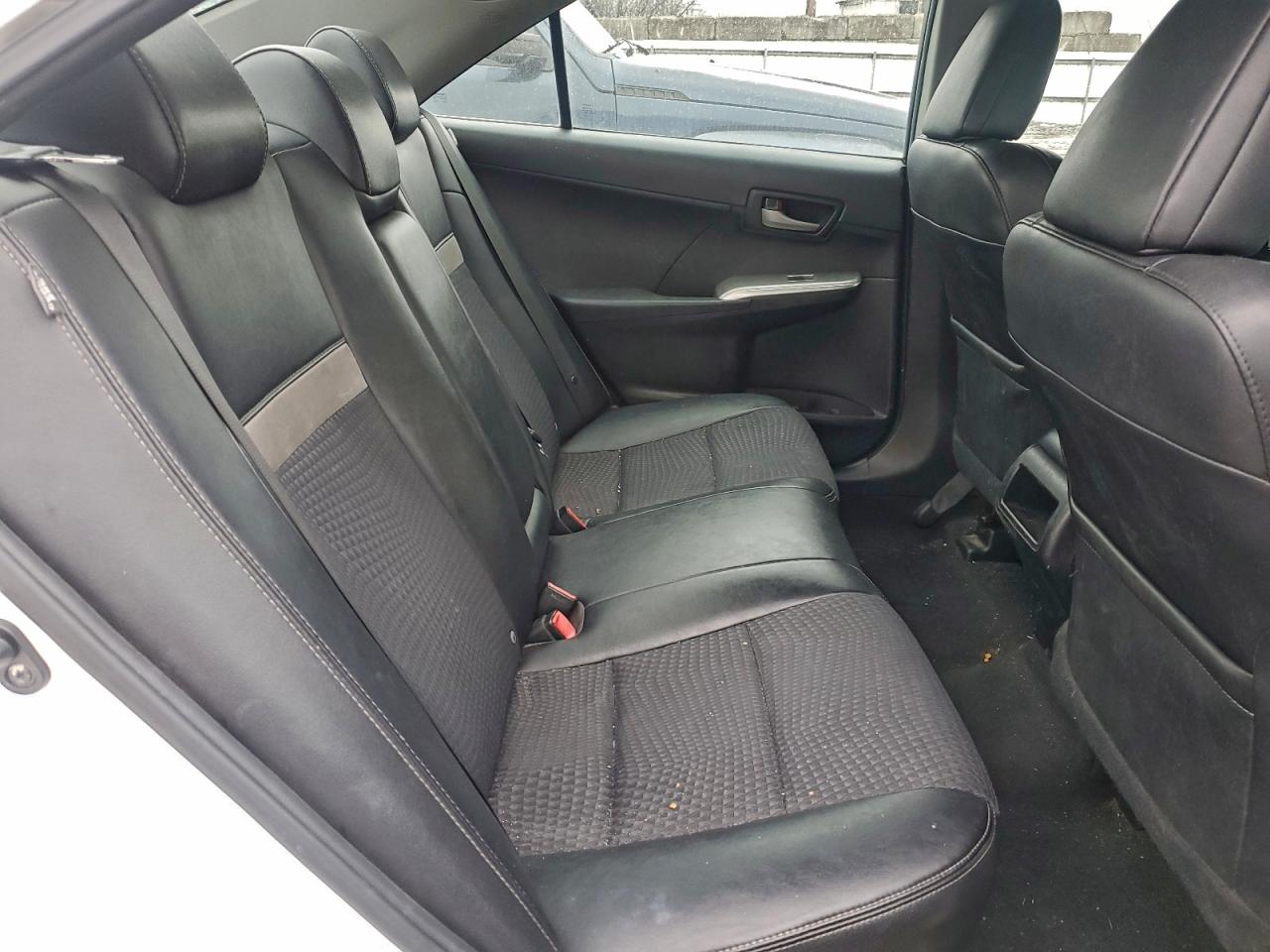 2013 TOYOTA CAMRY L photo 10