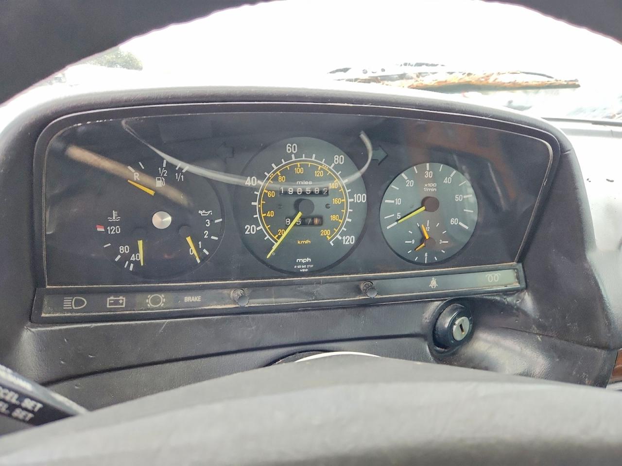 1985 MERCEDES-BENZ 300 CDT photo 9