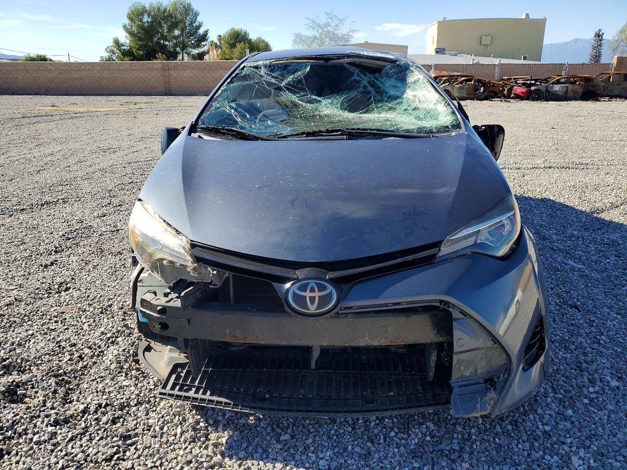 2017 TOYOTA COROLLA L photo 5