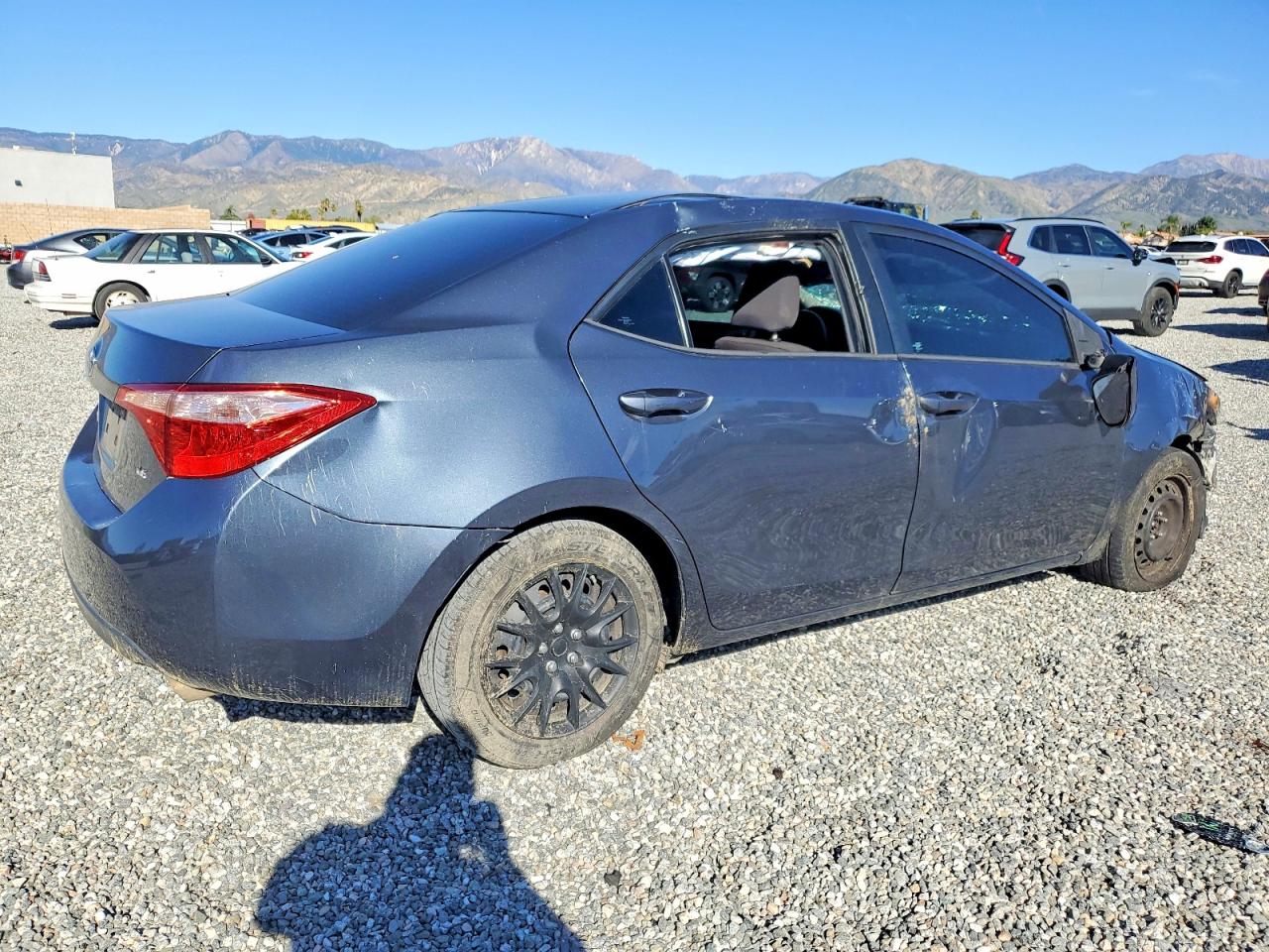 2017 TOYOTA COROLLA L photo 3