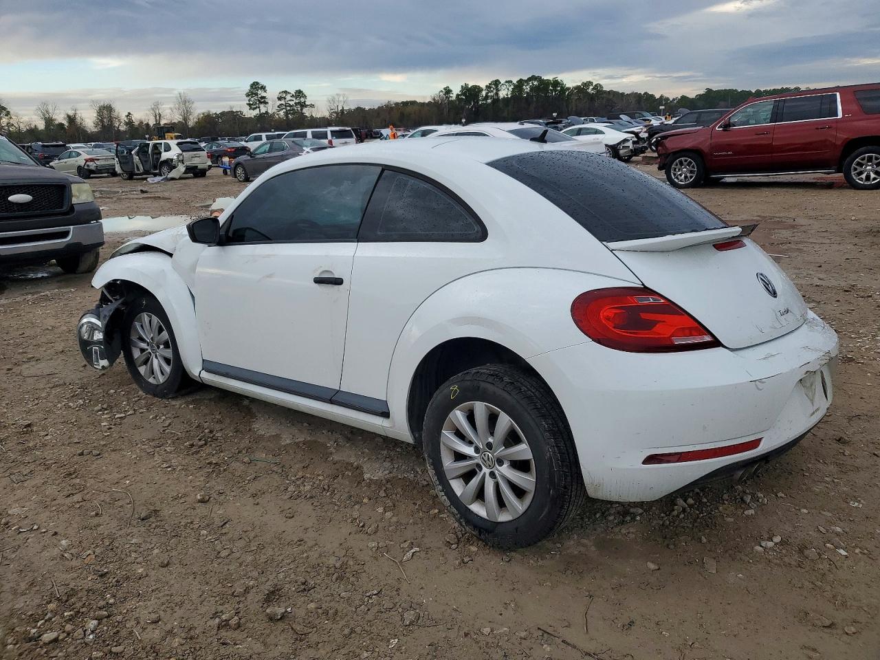 2017 VOLKSWAGEN BEETLE 1.8T photo 2