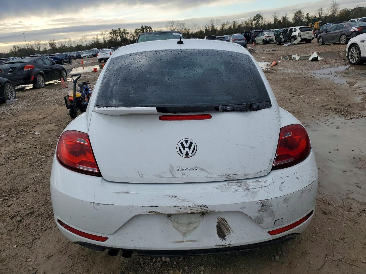 2017 VOLKSWAGEN BEETLE 1.8T photo 6