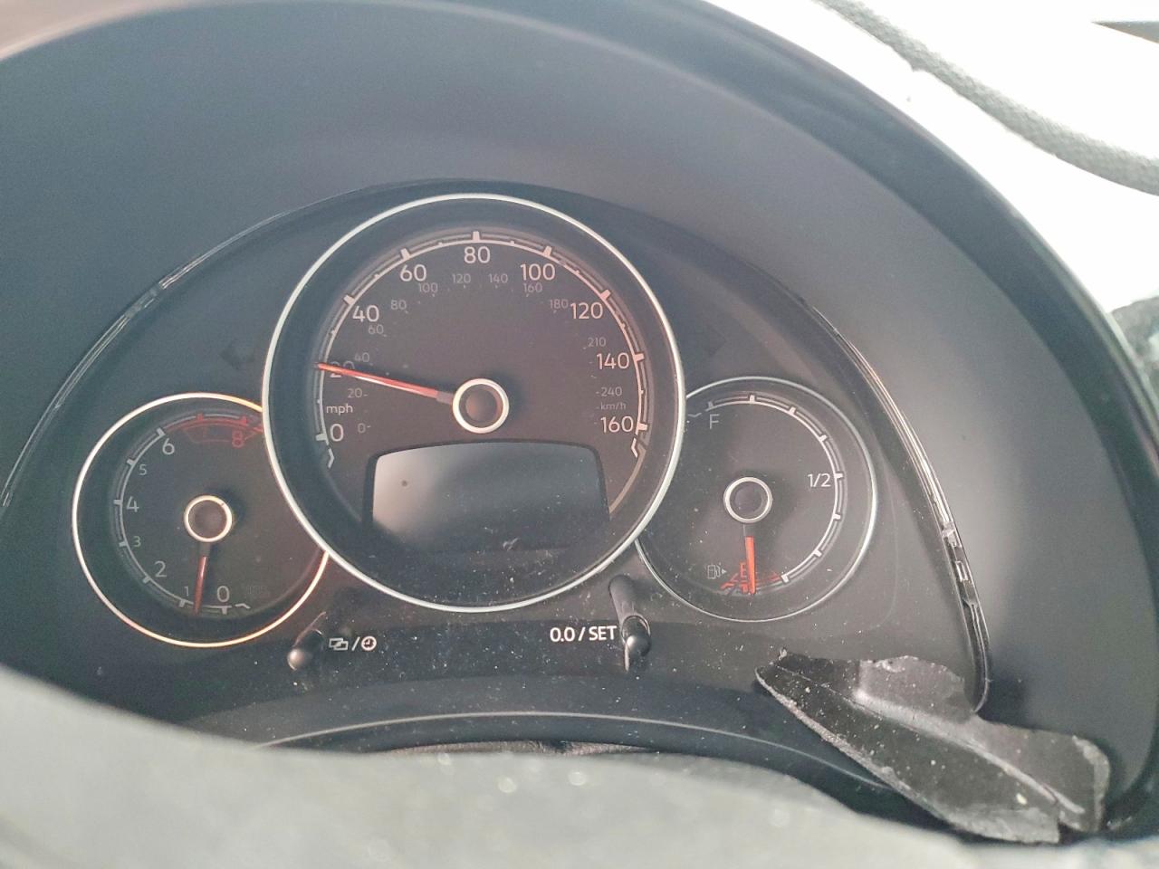 2017 VOLKSWAGEN BEETLE 1.8T photo 9