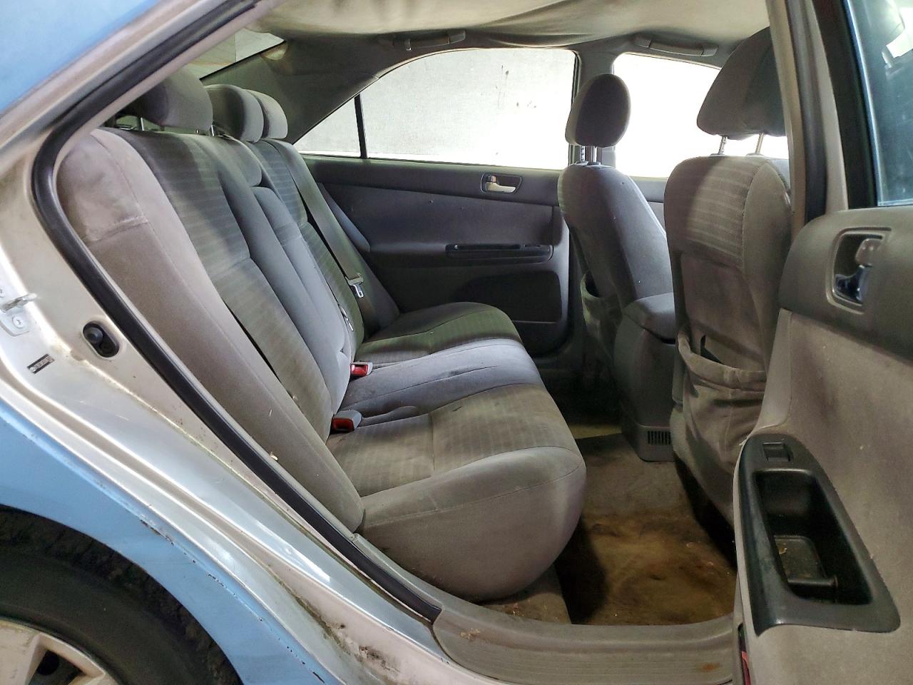 2005 TOYOTA CAMRY LE photo 10