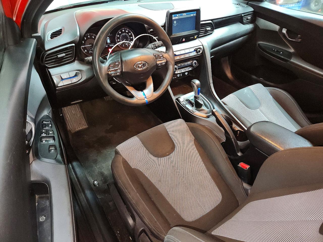 2019 HYUNDAI VELOSTER 2.0L photo 8
