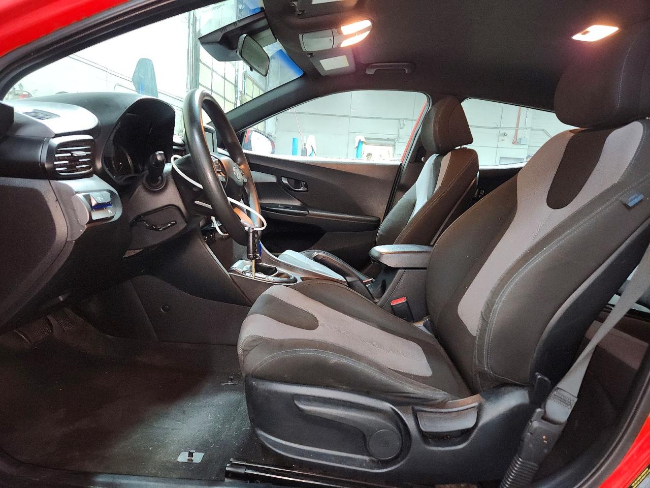 2019 HYUNDAI VELOSTER 2.0L photo 7