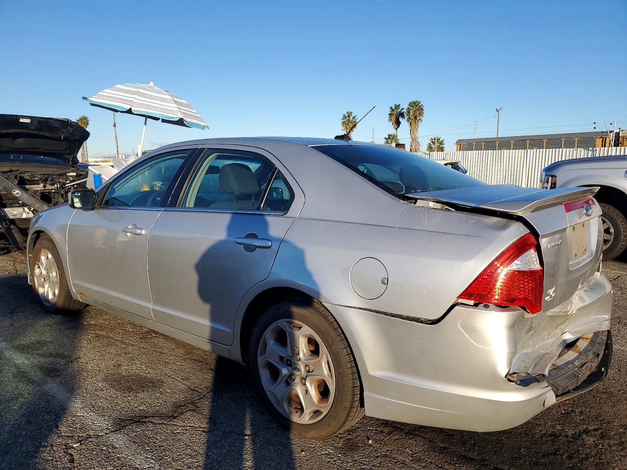 2011 FORD FUSION SE photo 2
