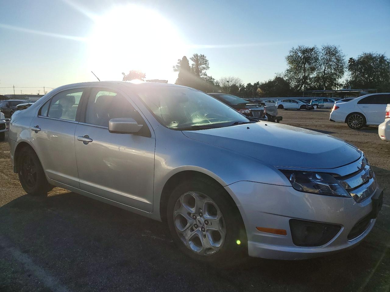 2011 FORD FUSION SE photo 4
