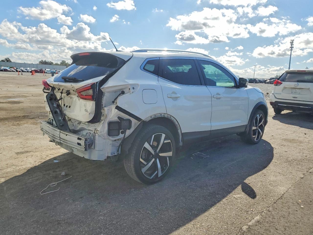 2020 NISSAN ROGUE SPORT S photo 3