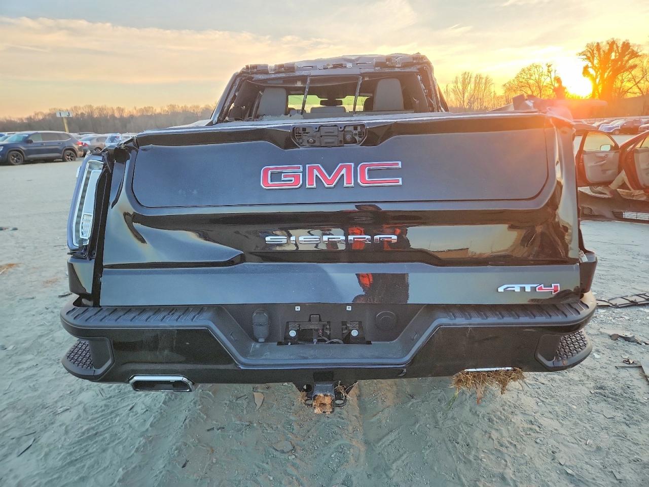 2021 GMC SIERRA K1500 AT4 photo 6