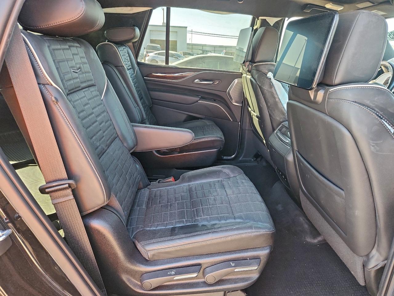 2022 CADILLAC ESCALADE SPORT PLATINUM photo 19