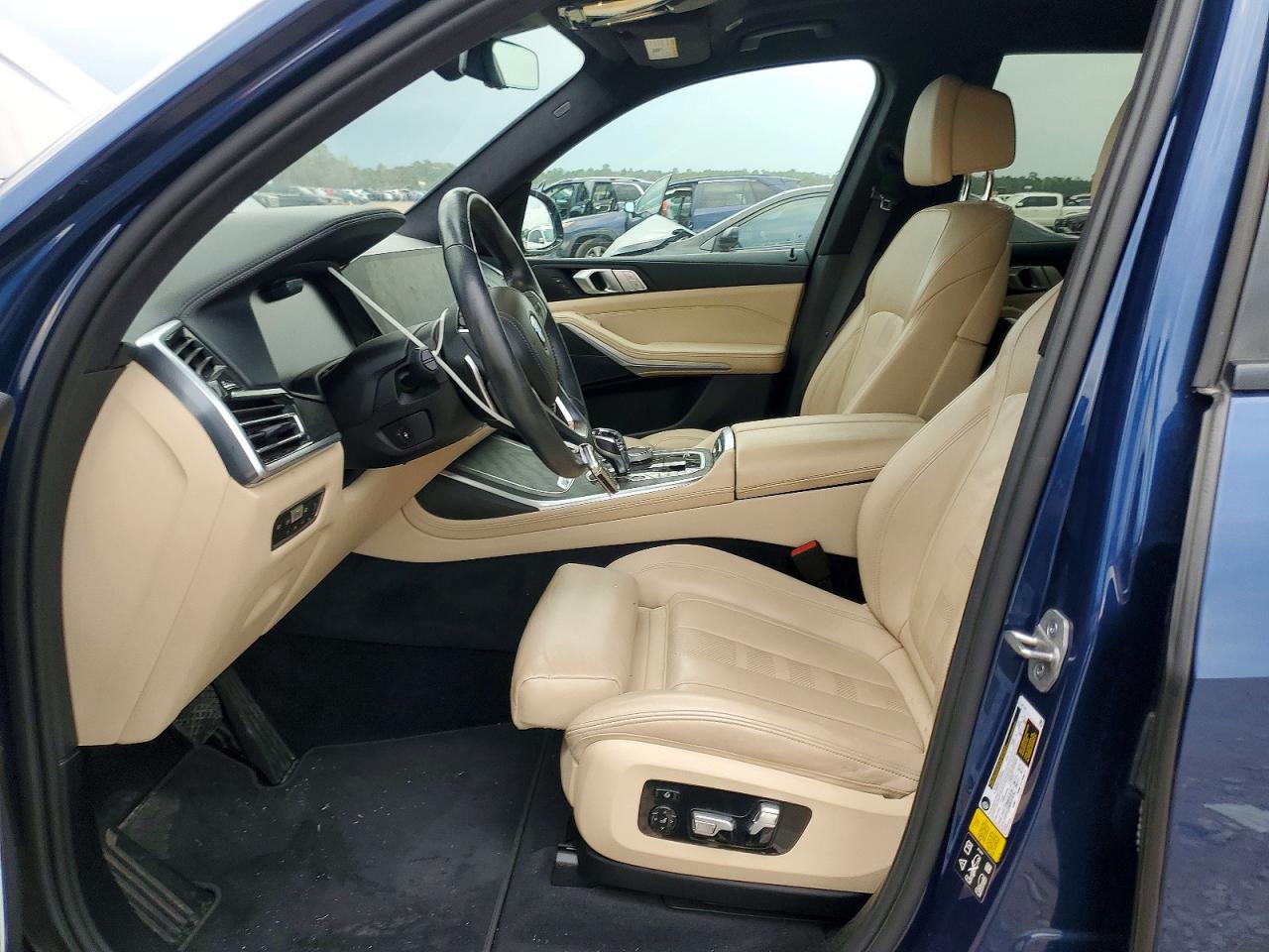 2022 BMW X7 XDRIVE40I photo 7