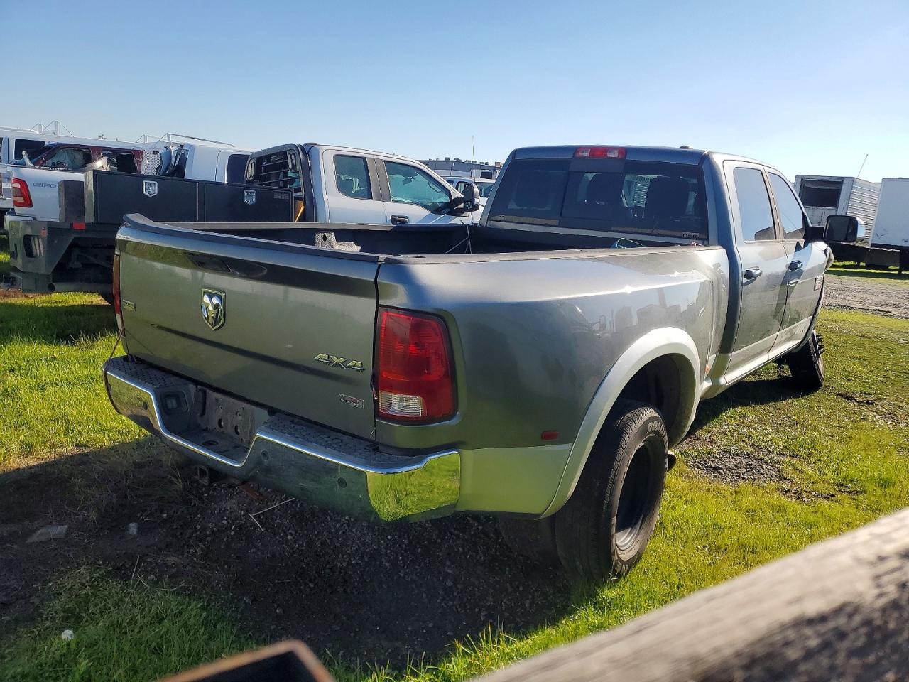 2012 DODGE RAM 3500 LARAMIE photo 3