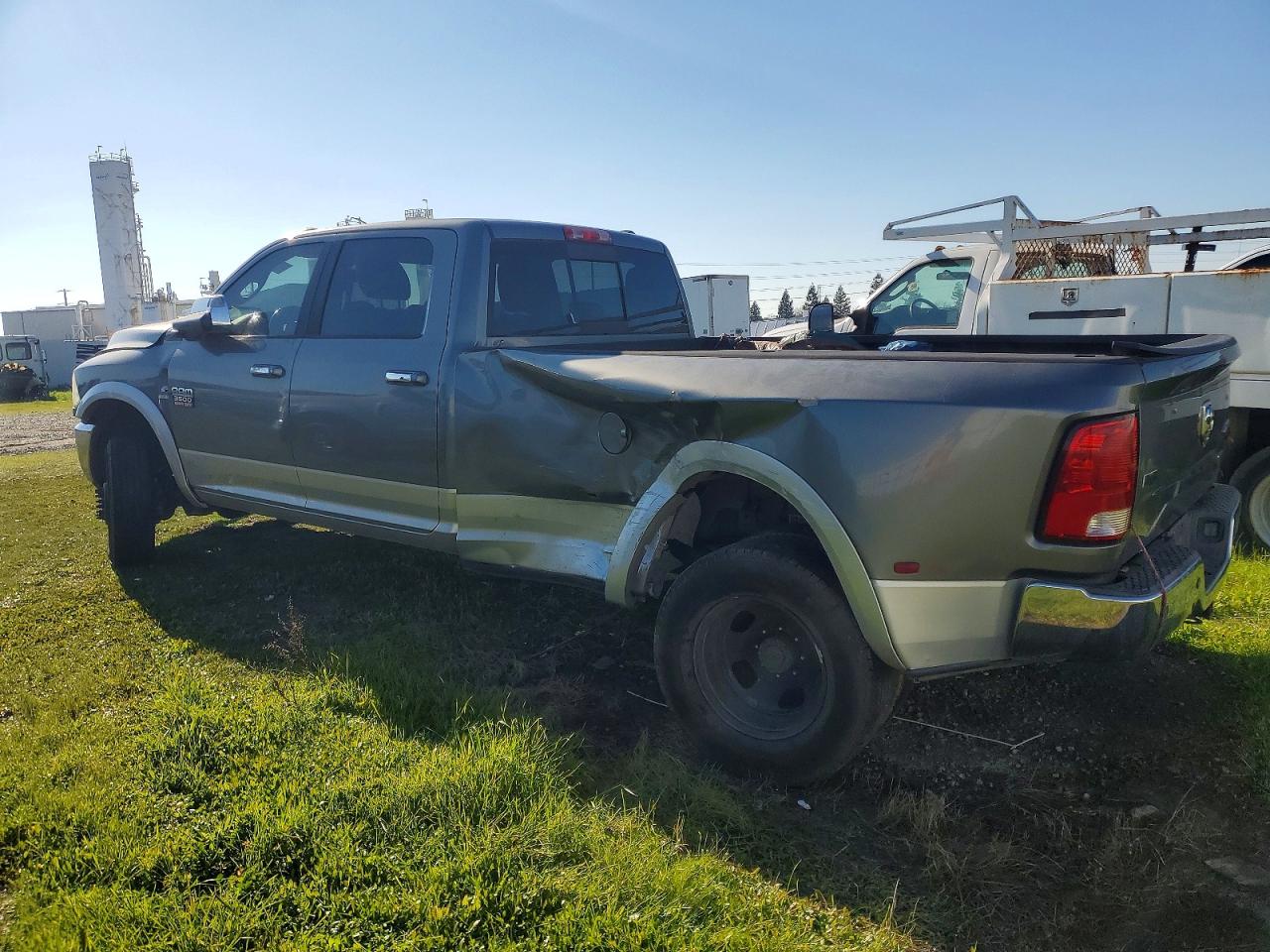 2012 DODGE RAM 3500 LARAMIE photo 2