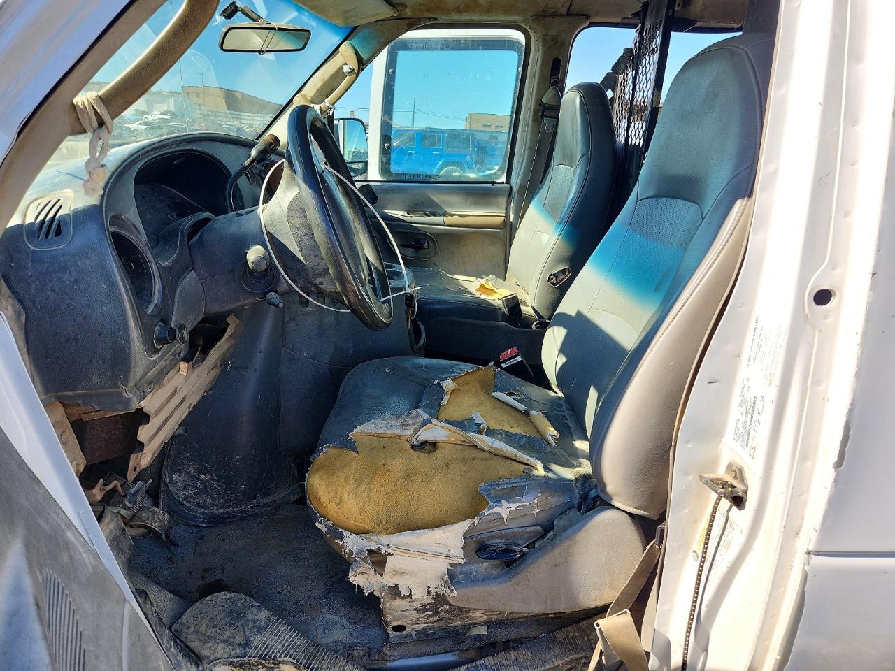 2005 FORD E250 UTILITY / SERVICE VAN photo 7