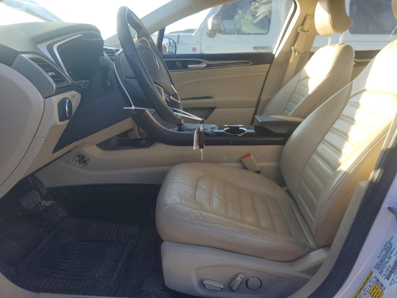 2015 FORD FUSION SE photo 7