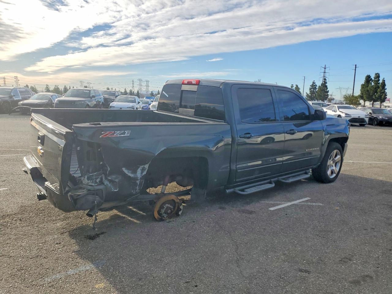 2017 CHEVROLET SILVERADO K1500 LT photo 3