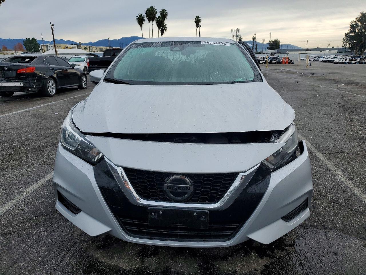 2021 NISSAN VERSA SV photo 5