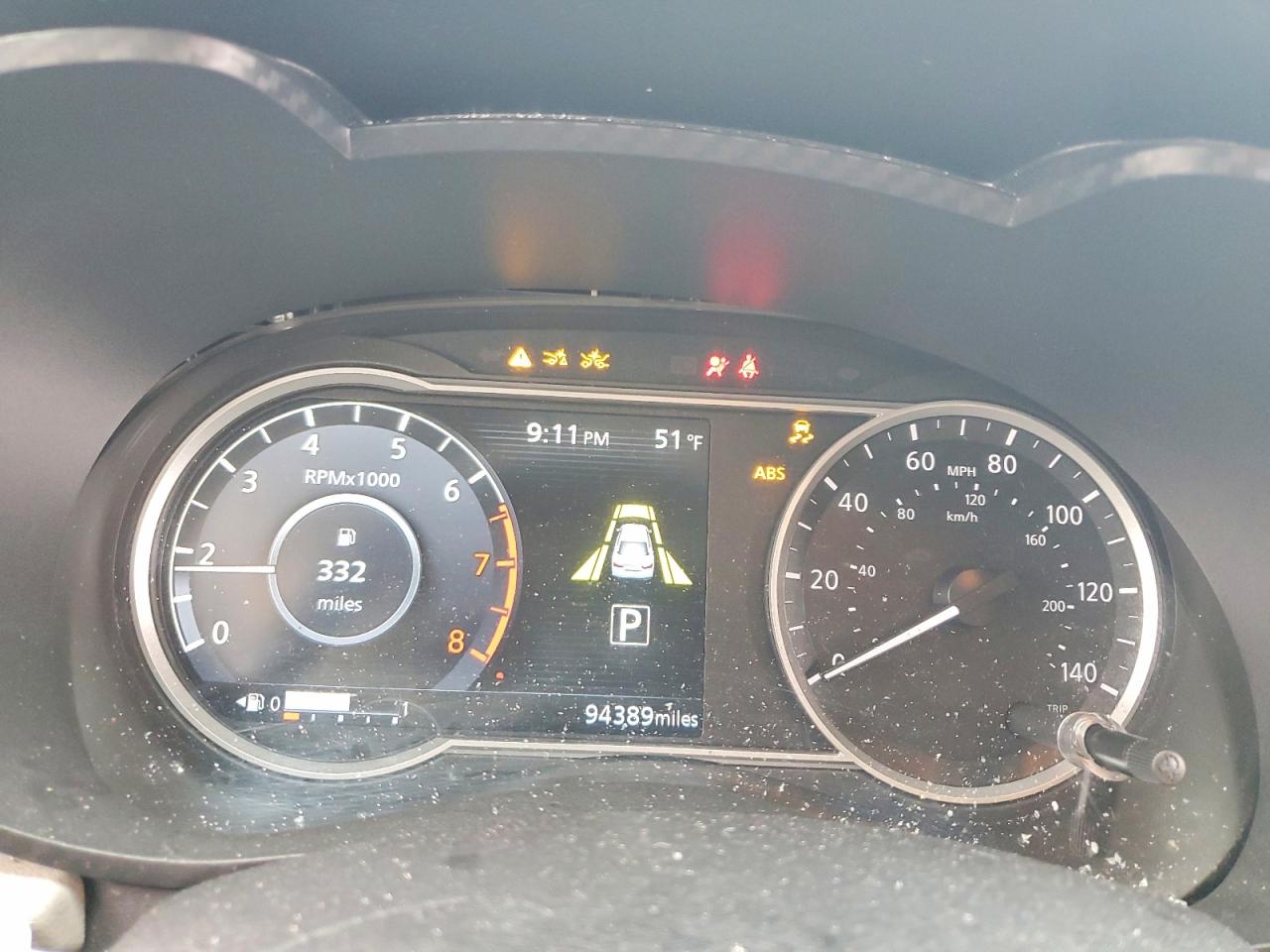 2021 NISSAN VERSA SV photo 9