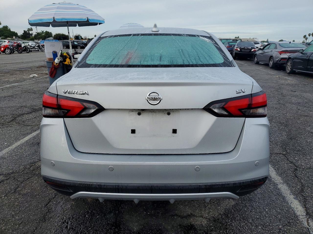 2021 NISSAN VERSA SV photo 6